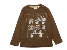 Wheat t-shirt walnut roller skates